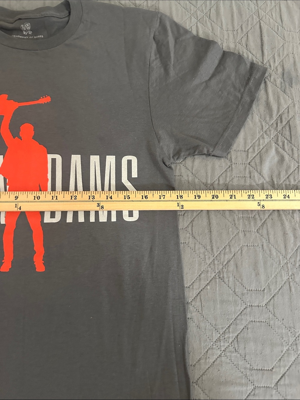 Bryan Adams Tour Shirt Men’s Size Snall - Picture 2 of 6